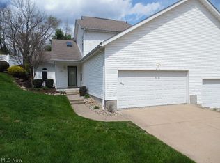 560 Hilltop Ter, Tallmadge, OH 44278