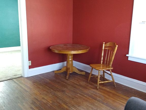 2nd image of 312 N McLean St #C