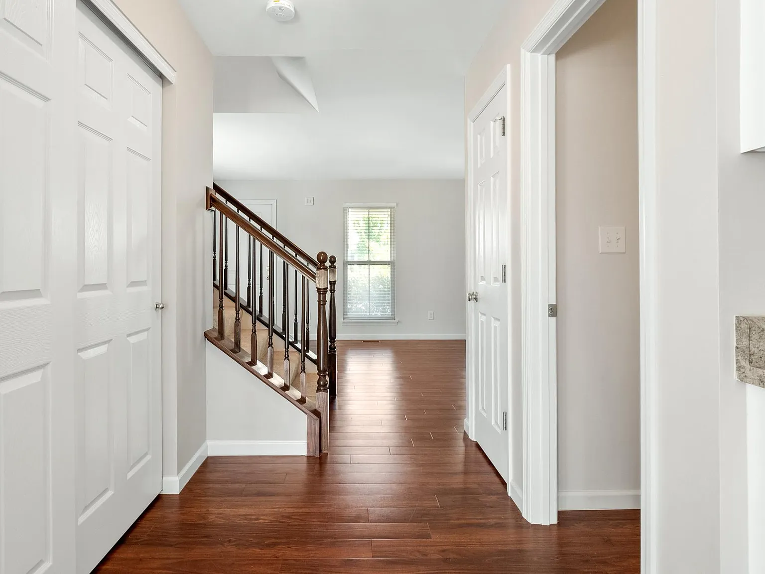 2 bed, 1.5 bath, 1214 sqft, $2,150 — Photo 4