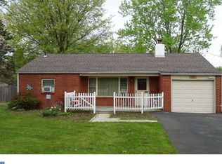1421 Marlyns Ln, North Wales, PA 19454