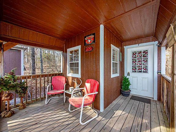 3rd image of 2882 Porter Rd