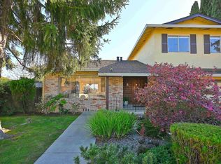 3820 Almond Hill Pl, Castro Valley, CA 94546