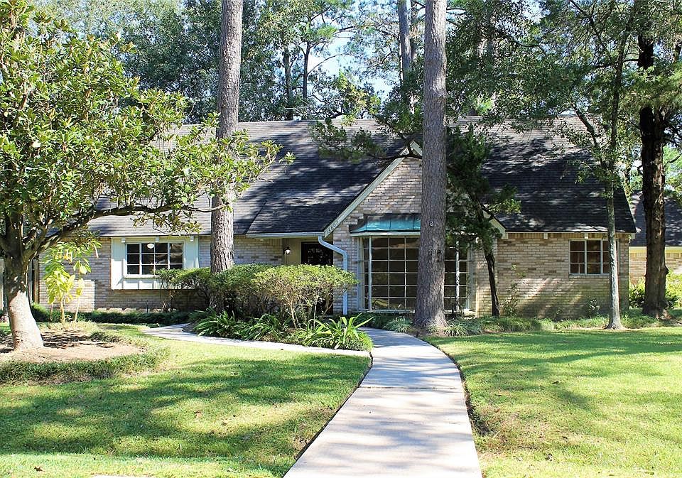 Charming Old English exterior on a quiet cul de sac in Champions West