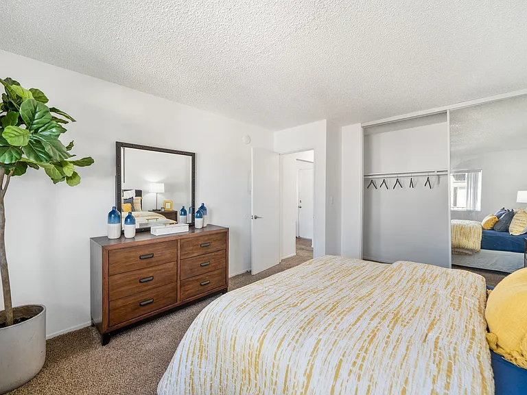 Walnut East — Photo 3