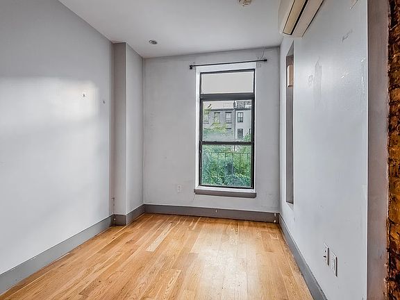 2nd image of 1000 Fulton St #3C