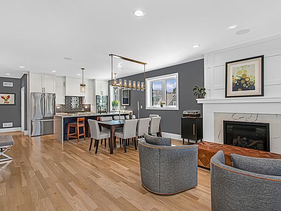 4th image of 4854 N Damen Ave #3