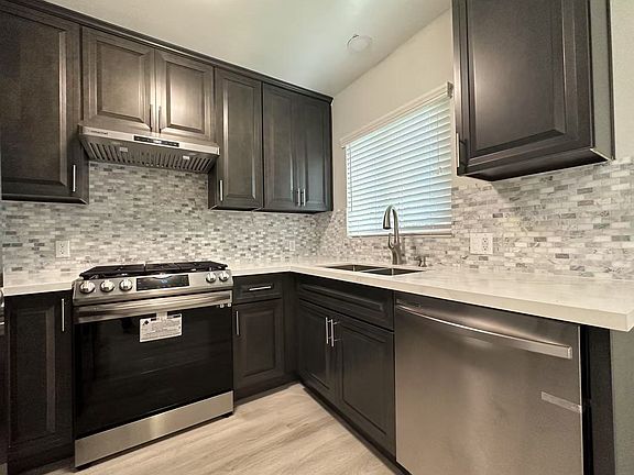 3rd image of 41 N Sierra Bonita Ave #A