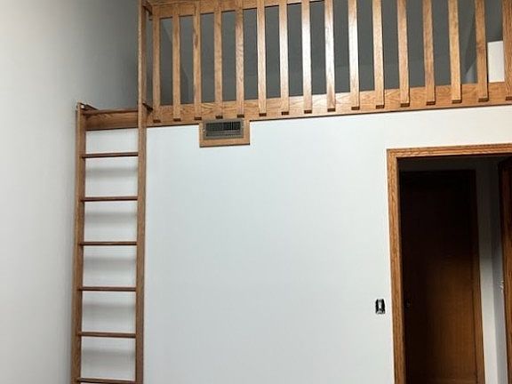 4th image of 23 Pinewood Dr