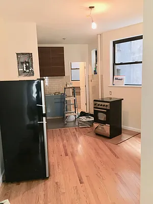 Rented by Warren T Real Estate Corp. | media 28