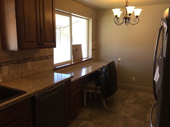 2nd image of 880 Kentwood Dr