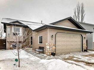 35 N Dentoom Close, Red Deer, AB T4R 3H6