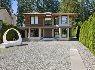4577 Capilano Rd, North Vancouver, BC V7R 4K2