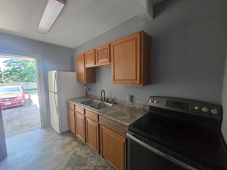 21-33 N 4th Ave #4-5 — Photo 5