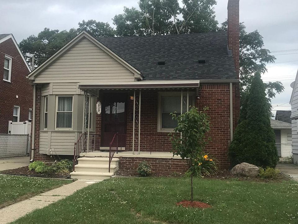 1st image of 939 E Woodruff Ave