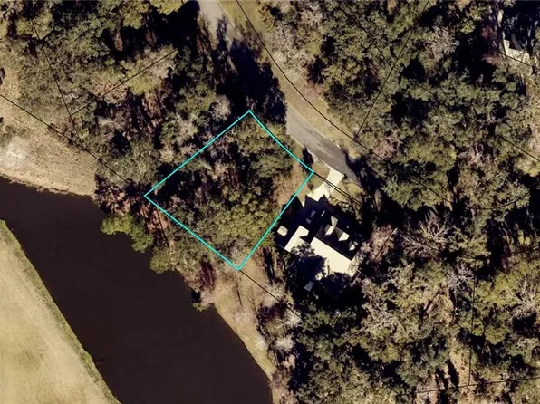 17 Eagle Crest Dr, Waverly, GA 31565