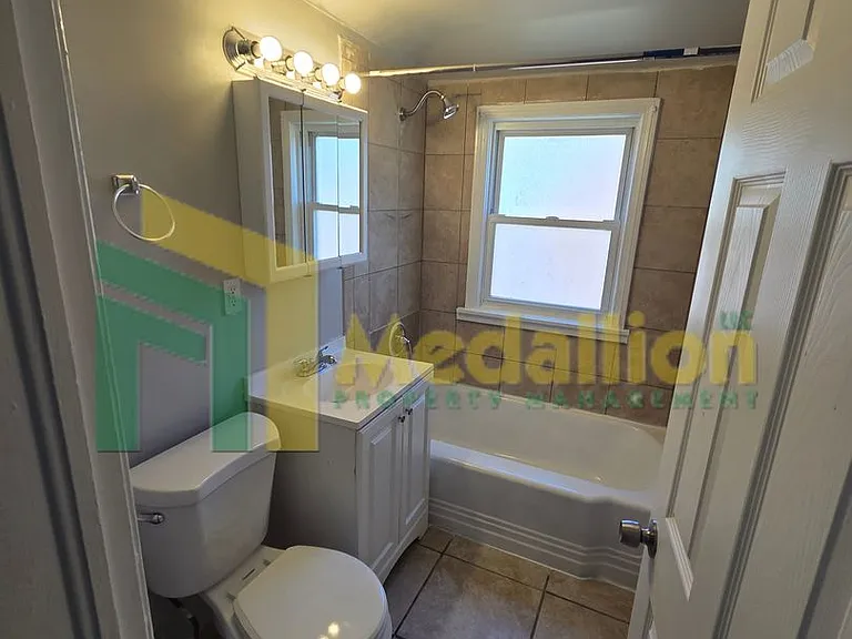 8724 S Eggleston Ave — Photo 16
