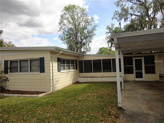 3rd image of 725 Manor Dr