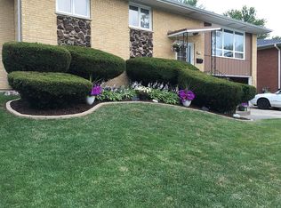 6417 Forestview Dr, Oak Forest, IL 60452