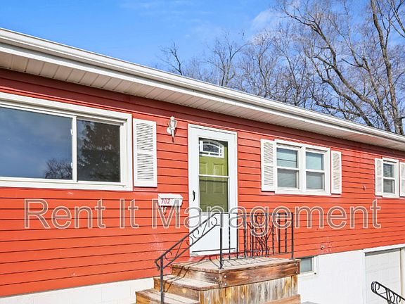 2nd image of 702 W 31st Ave