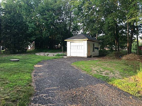 3rd image of 36 Alice Ave