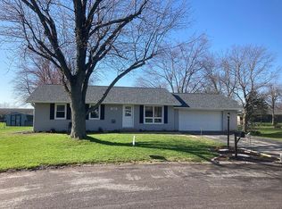 1503 Sunset Dr, Washington, IL 61571