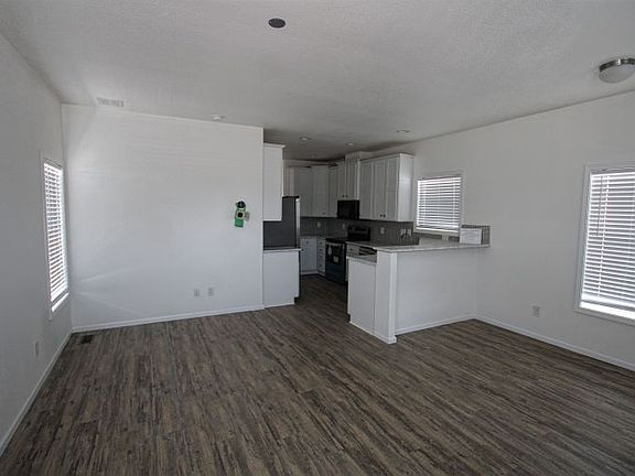 Living amp Dining Area - View from Front entry