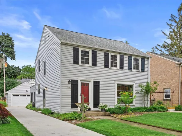5821 North Santa Monica BOULEVARD, Whitefish Bay, WI 53217