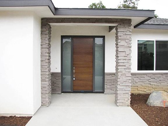 5th image of 2560 Cherimoya Dr