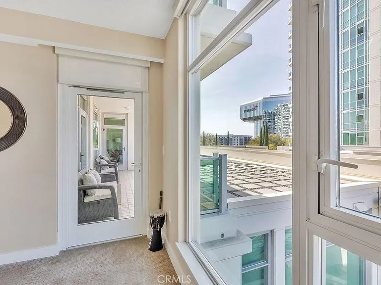 3141 Michelson #507 — Photo 24
