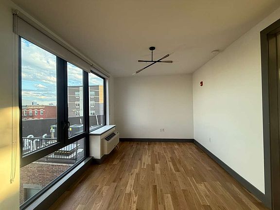 2nd image of 422 Arlington Ave #47E