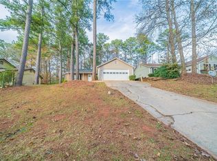 5136 Huxley Rd, Stone Mountain, GA 30088