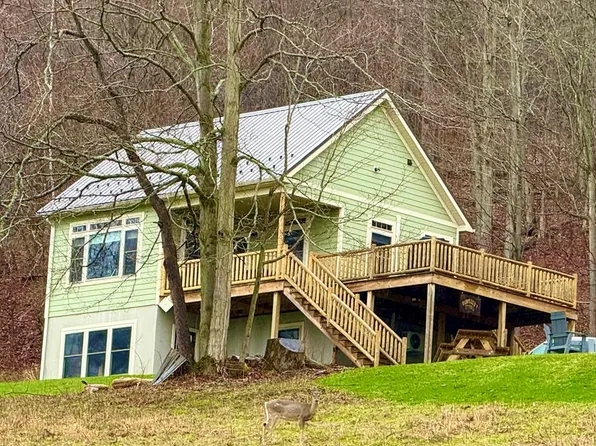 57 Mountain View Dr, Westfield, PA 16950