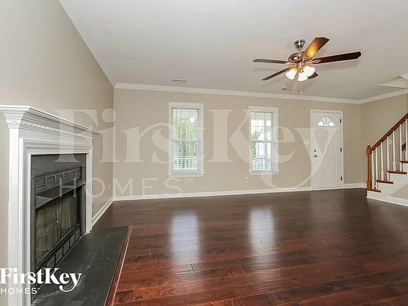 3rd image of 623 Sunset Ridge Ln