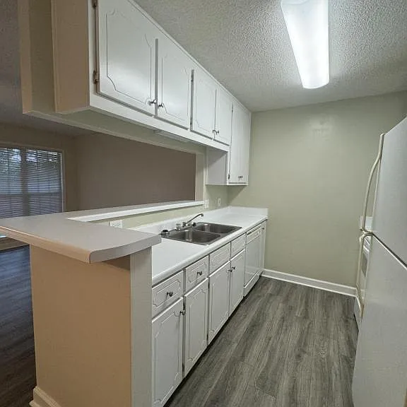 108 Woodmere Dr — Photo 4