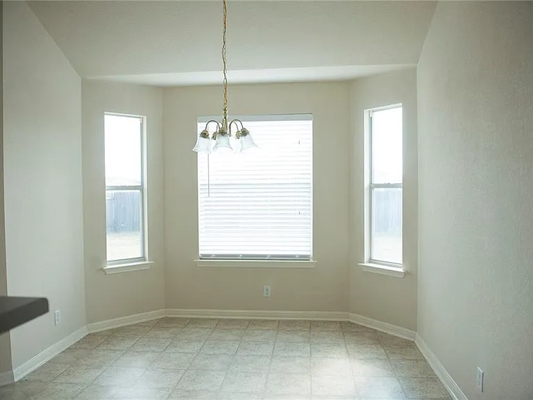 100 Lightfoot Ct — Photo 8