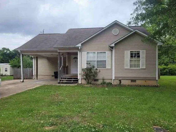 1006 5th Pl, Sylacauga, AL 35150