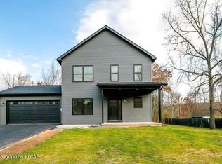 832 3rd Ave, Mountain Top, PA 18707