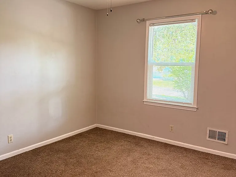 1503 Anthony Dr — Photo 9