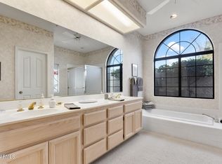 10497 E CINNABAR Avenue, Scottsdale, AZ 85258