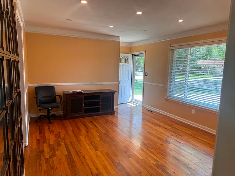 32345 Hawthorne Dr — Photo 9