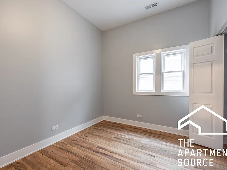 1742 N California Ave #2F — Photo 9