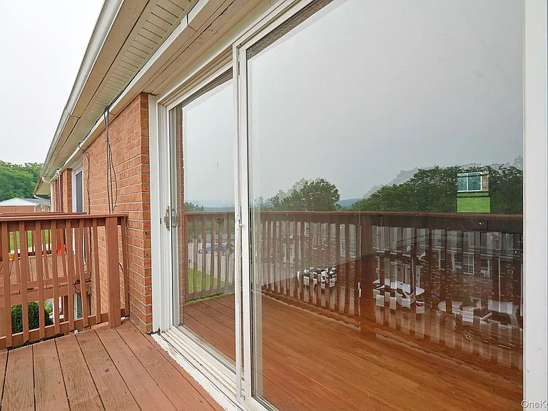 6 Alpine Dr #E — Photo 10