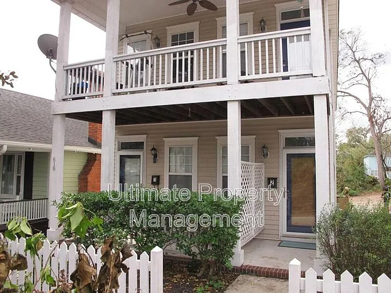 618 S 3rd St #2 — Photo 2