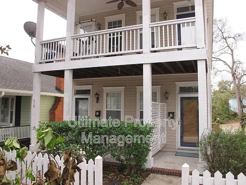 Building Photo - 618 S 3rd St #2