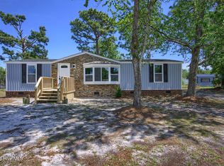 108 N Queens Street, Hubert, NC 28539