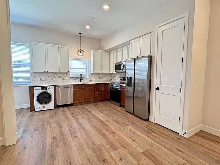 3327 N Tejon St #11 — Photo 12