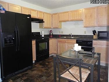 5th image of 340 Angela Ln #340