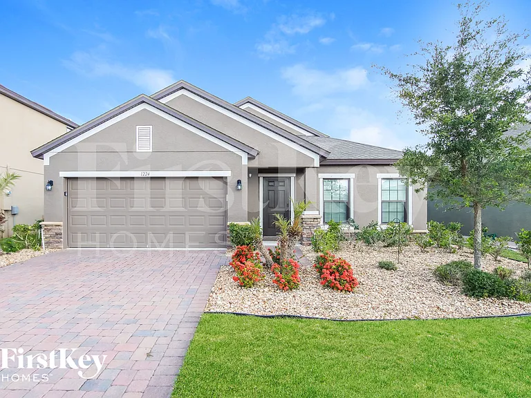1224 Dillard Dr SE — Photo 1