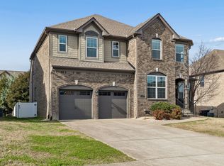 1129 Stockwell Dr, Murfreesboro, TN 37128