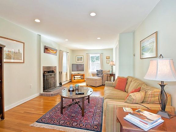 4th image of 11 Chilton Ave